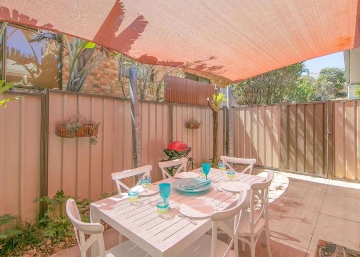 Yamba Daze - Sunset - Pet Friendly