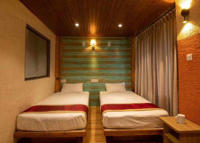 Everest Manla Resort