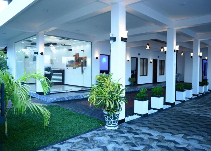 Liyonaa Beach Hotel