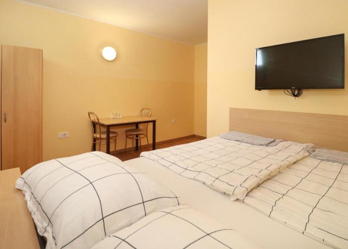 Beg Rooms