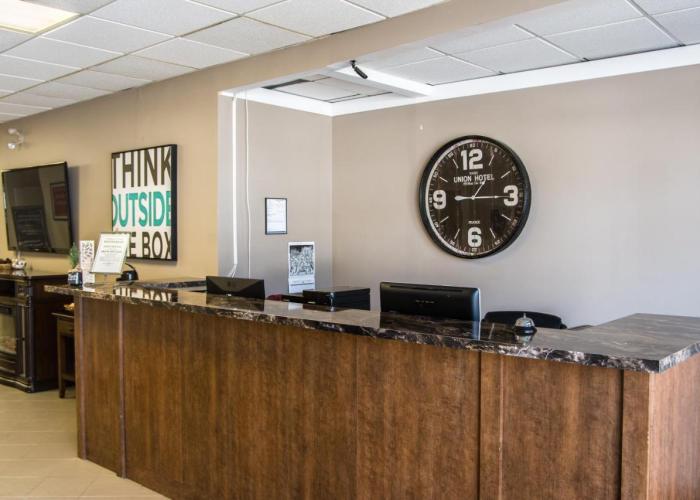Northwood Plaza Hotel