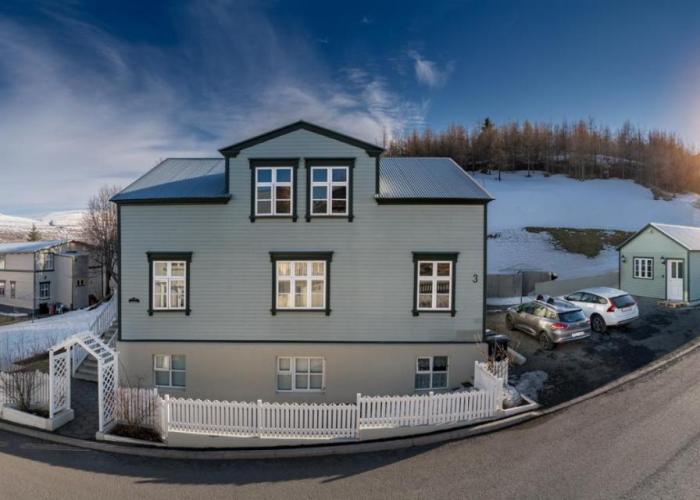 Lækjargata apartment