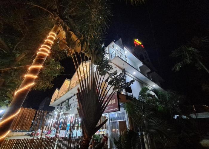 Thisha Hotel