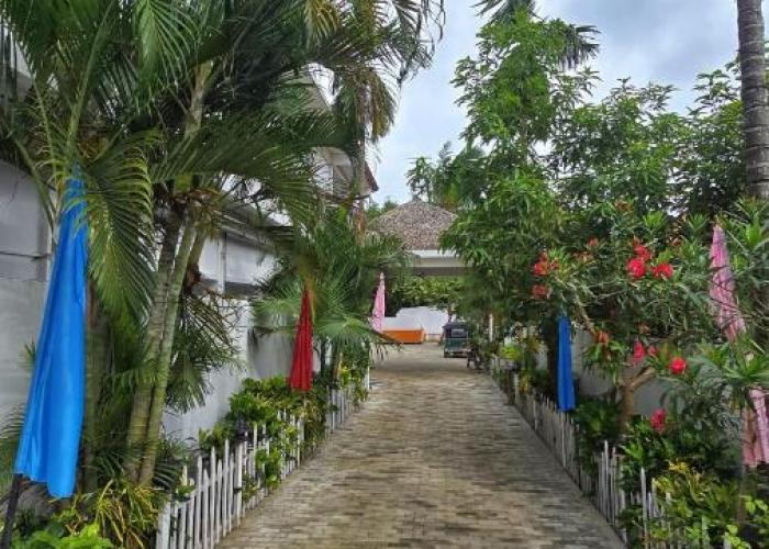 Thisha Hotel