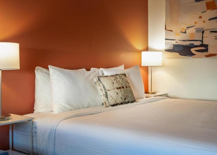 Okanagan Lakefront Resort