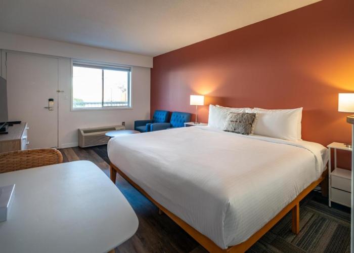 Okanagan Lakefront Resort