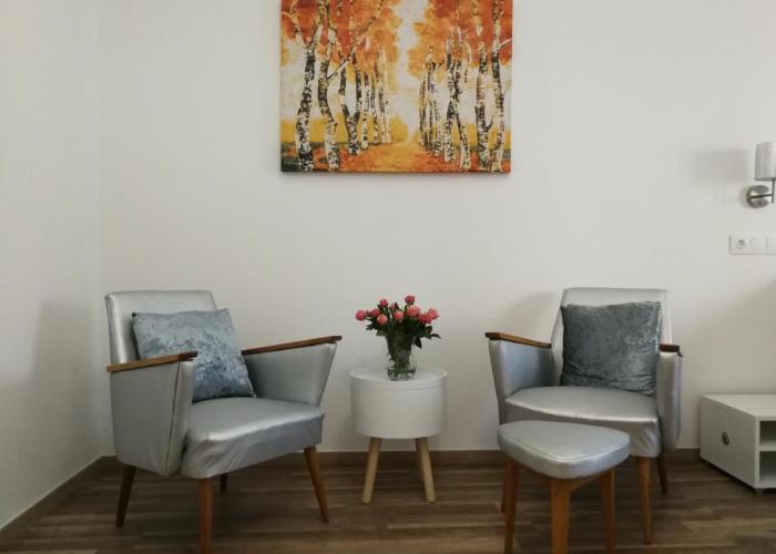 Class Apartment