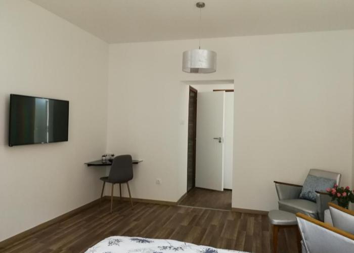Class Apartment