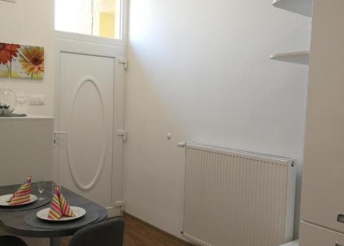 Class Apartment