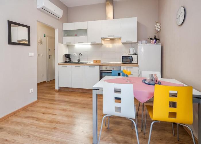 Apartment Queen Teuta in the heart of Split historical heritage