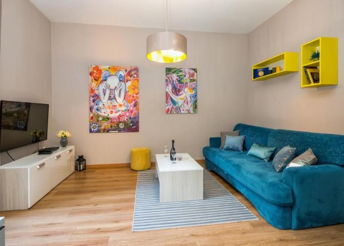 Apartment Queen Teuta in the heart of Split historical heritage