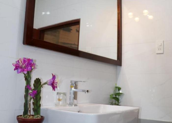 Hồng Hạc Hotel