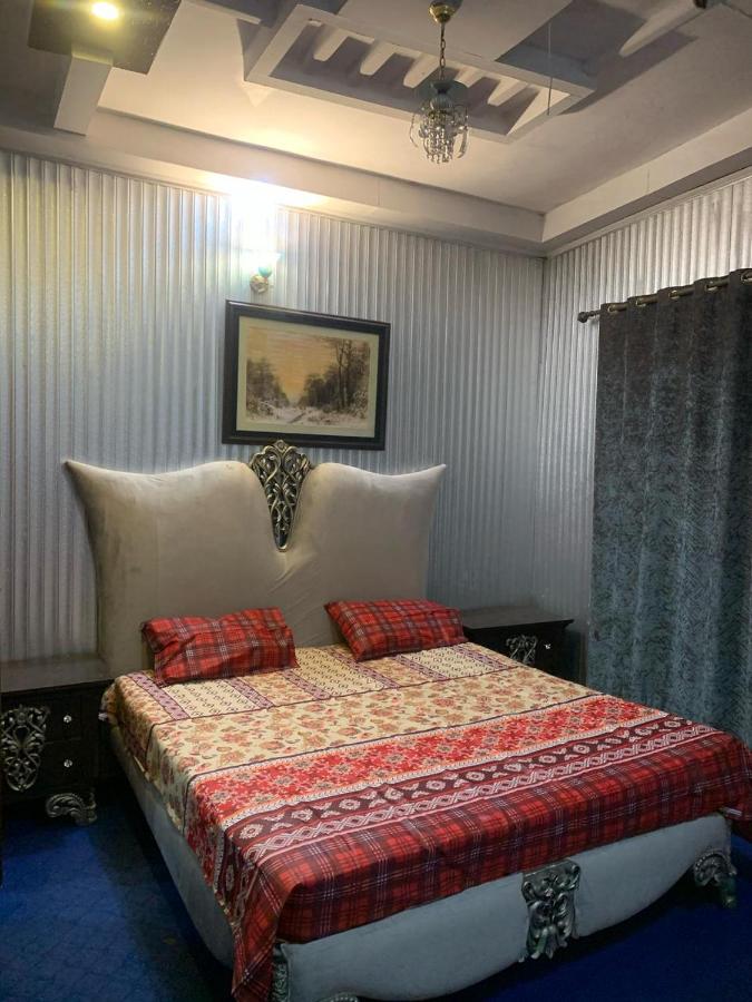 фото Rashk e Qamar