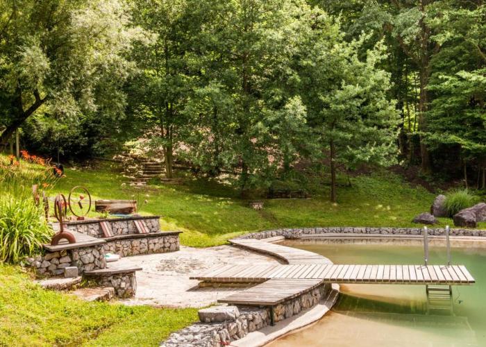 Country house with a pool in Medvednica Nature Park