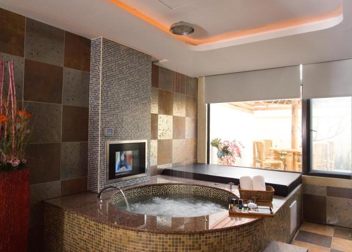 Chateau Motel & Spa