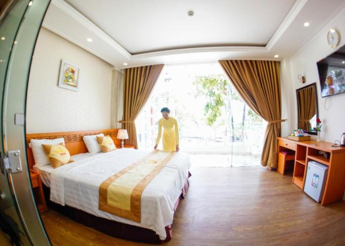 NỮ HOÀNG HOTEL