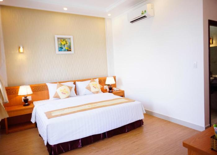 NỮ HOÀNG HOTEL