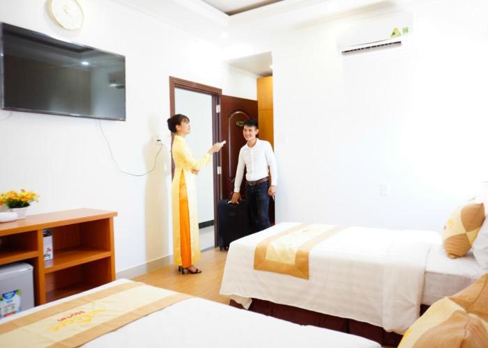 NỮ HOÀNG HOTEL