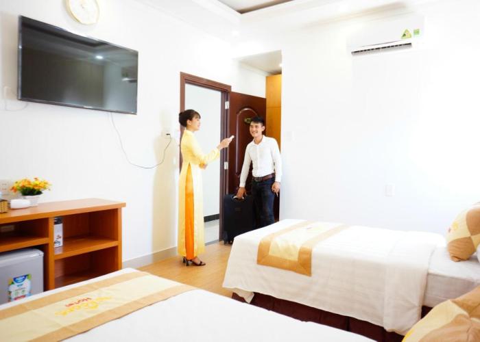 NỮ HOÀNG HOTEL