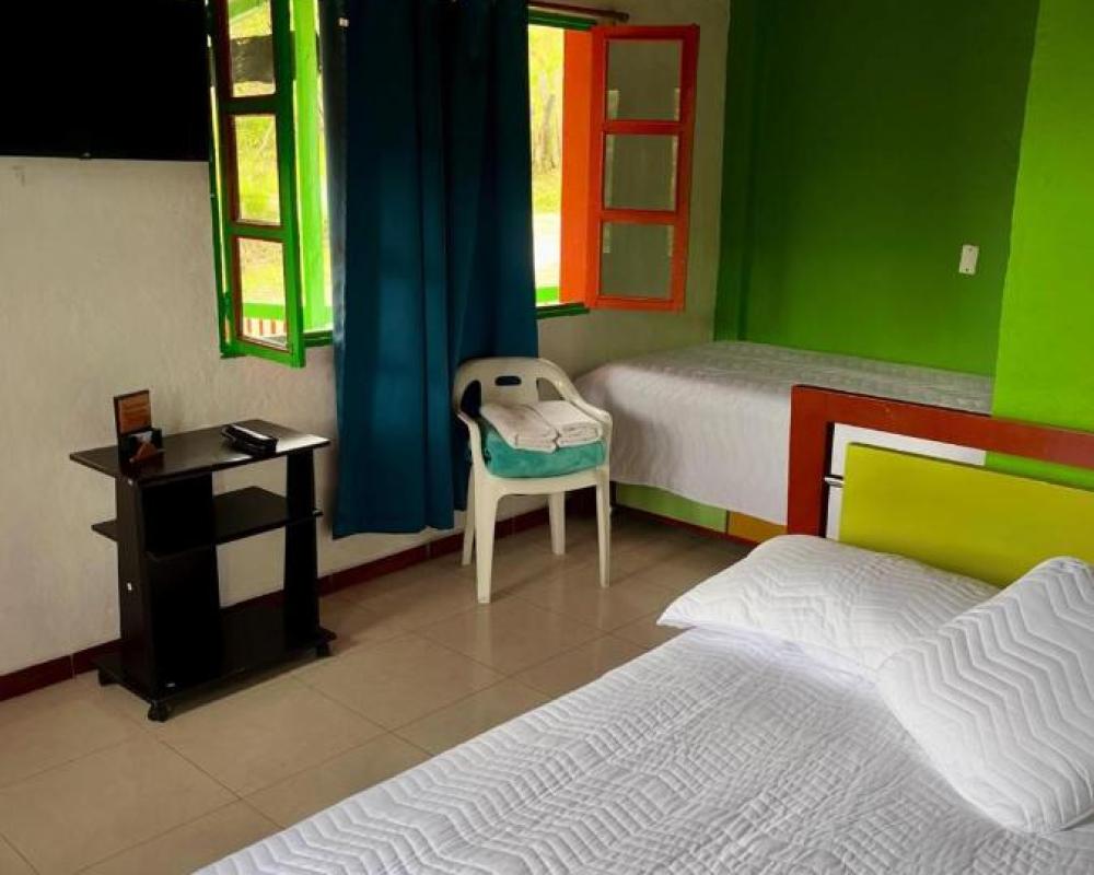 фото Hostal Bamboo