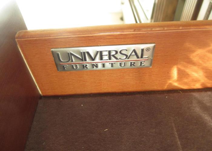 Art Gallery Vacation House