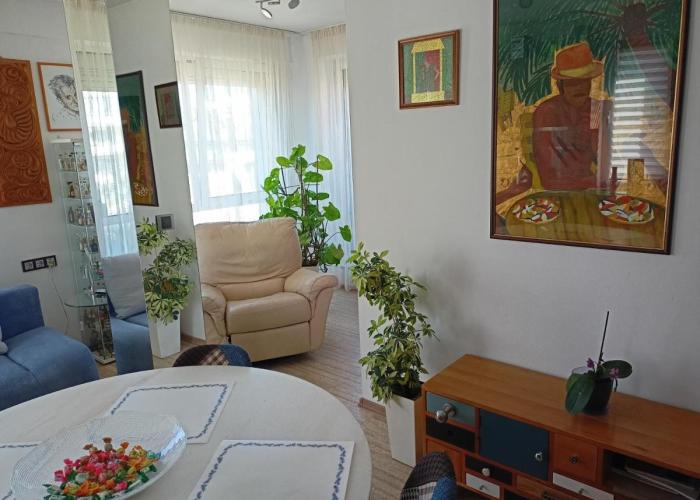 Bright apartment at a great location