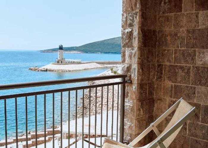 Lustica Bay