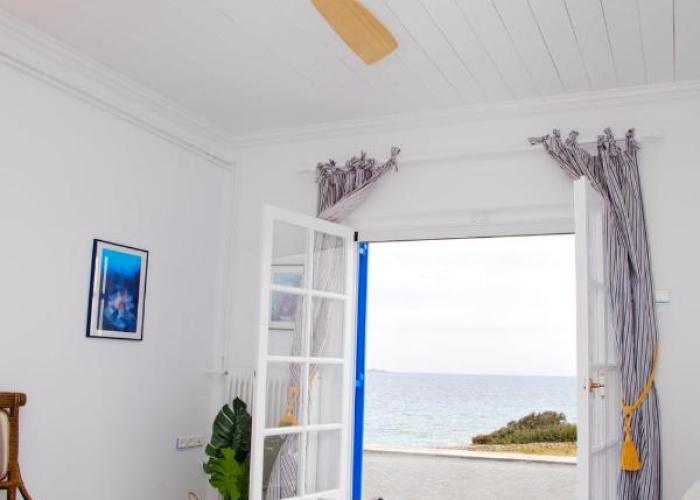 Aroura Homes 4BR Beachfront Villa