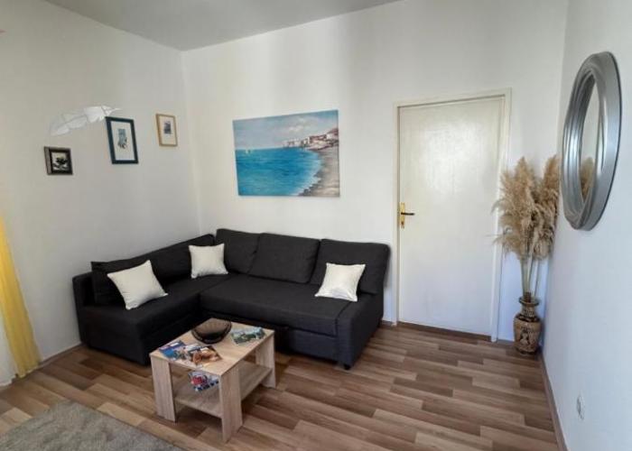Nilaj Apartment