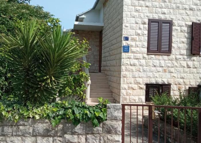 Apartment M&J Supetar