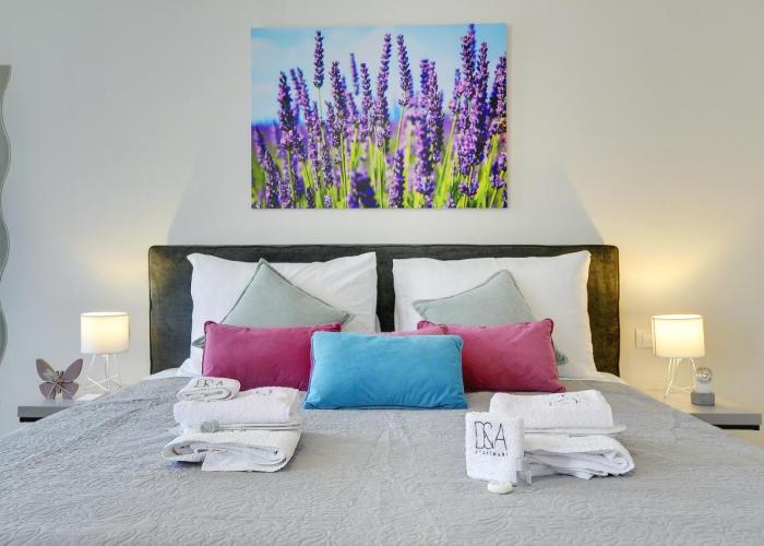 D&A Central Amphiteatre Apartments with free parking