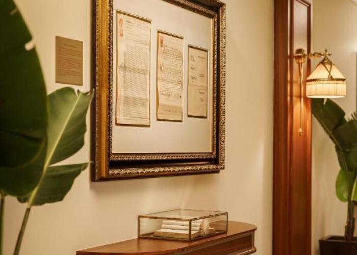 Maxwell Reserve Singapore, Autograph Collection