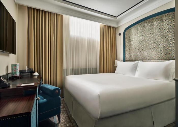 Maxwell Reserve Singapore, Autograph Collection