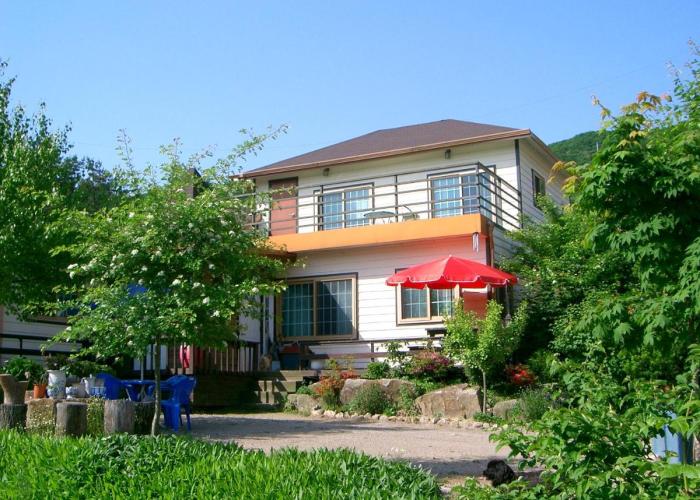 Nadeuri Pension
