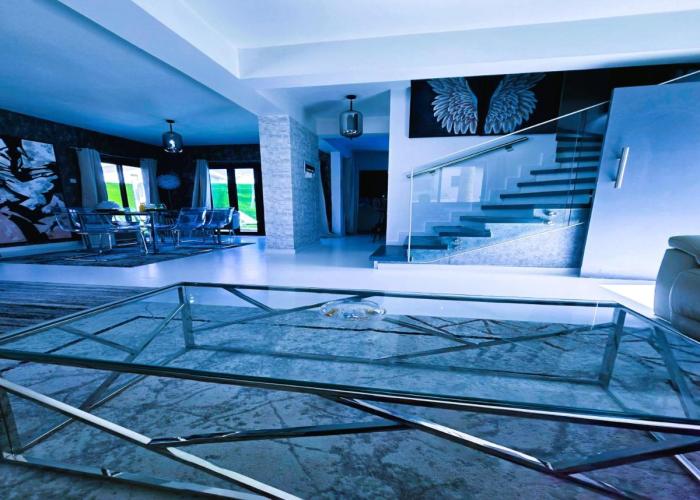 3 Bedroom Villa, private pool, hot tub
