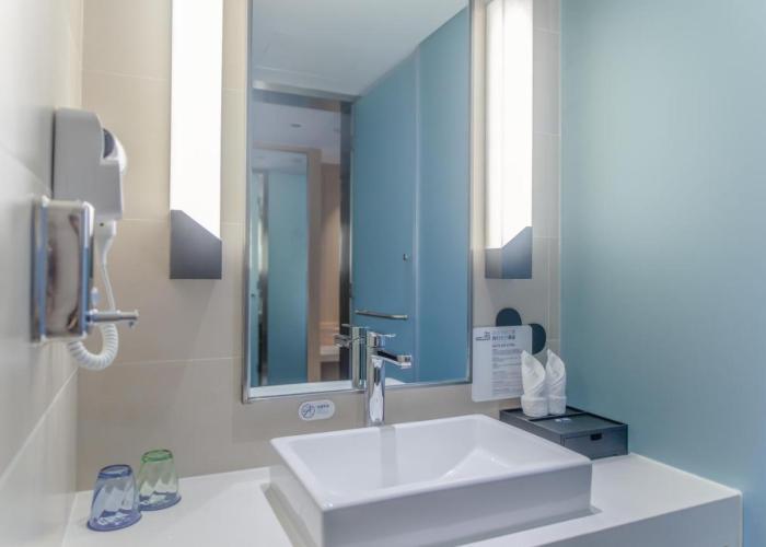 Holiday Inn Express - Ya'an City Center, an IHG Hotel