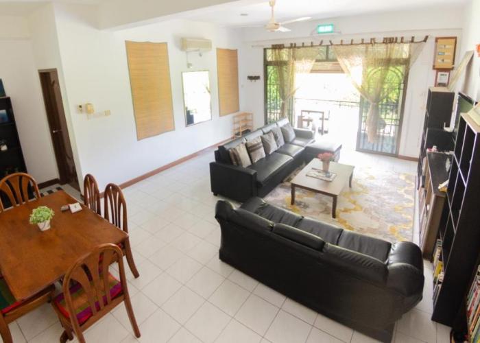 Poni Homestay