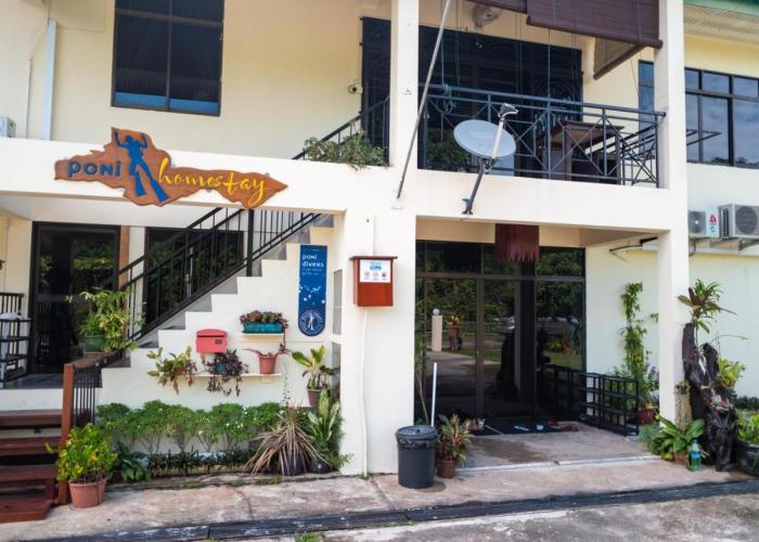 Poni Homestay