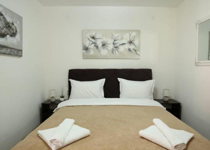 Apartments & Dream Rooms