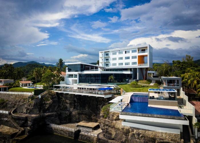 Hotel Acantilados