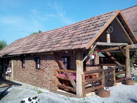 Casa Rustic Fehér & Fekete Vendégházak