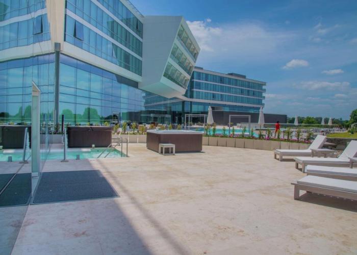 Hilton Pilar