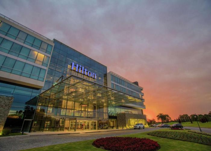 Hilton Pilar