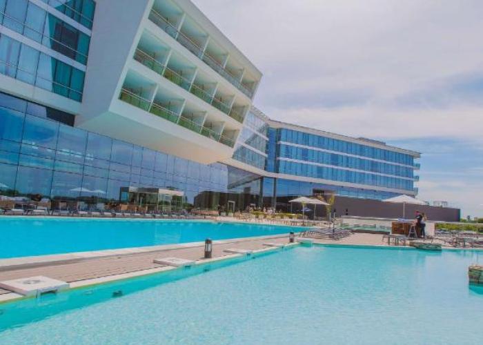 Hilton Pilar