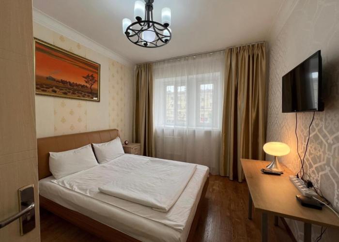 Khongor Guest house & Tours