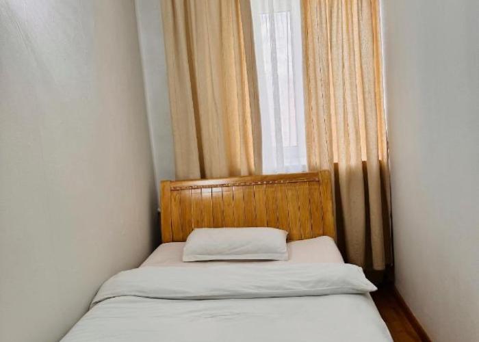 Khongor Guest house & Tours
