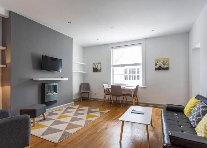 Spacious Central Chic Apartment - Simplycheckin