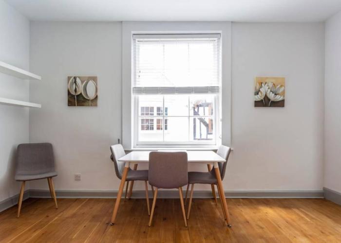 Spacious Central Chic Apartment - Simplycheckin