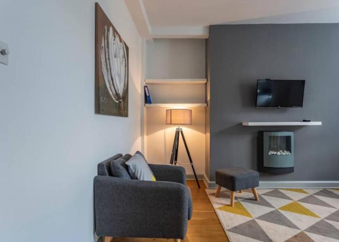 Spacious Central Chic Apartment - Simplycheckin