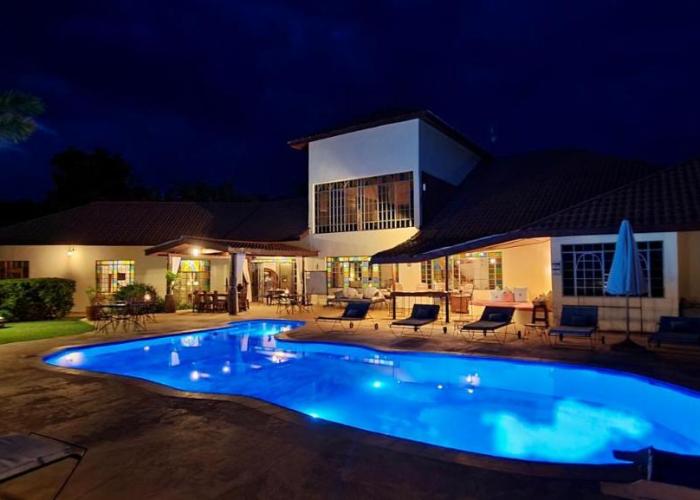 Pink Flamingo Boutique Hotel